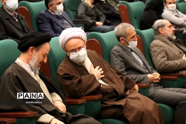 اولین جشنواره 18به همراه تجلیل از مادران شهدا و مدافعان سلامت