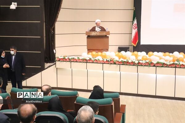 اولین جشنواره 18به همراه تجلیل از مادران شهدا و مدافعان سلامت