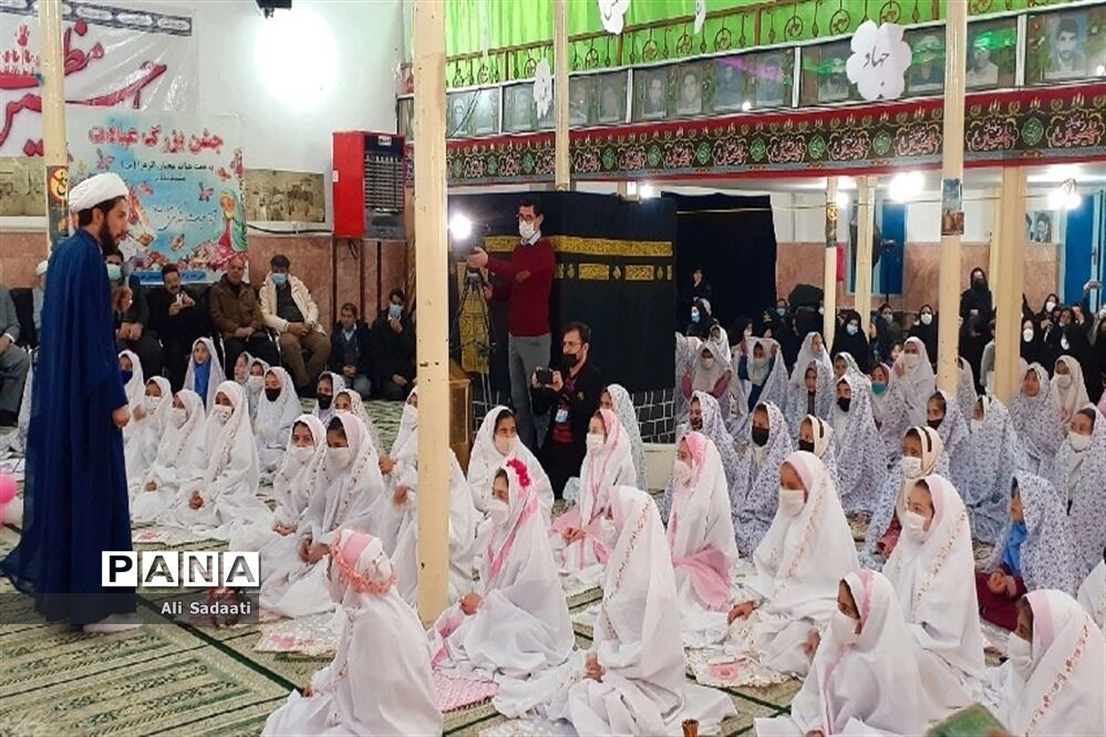 جشن تکلیف ویژه دانش آموزان دختر پایه سوم ابتدایی شهرستان کلات