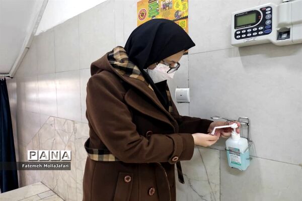 روز پایانی امتحانات نیم سال اول در دبیرستان دکتر ترابی منطقه 10