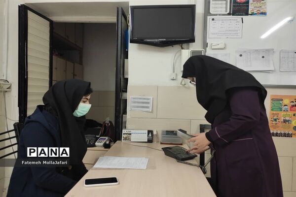 روز پایانی امتحانات نیم سال اول در دبیرستان دکتر ترابی منطقه 10