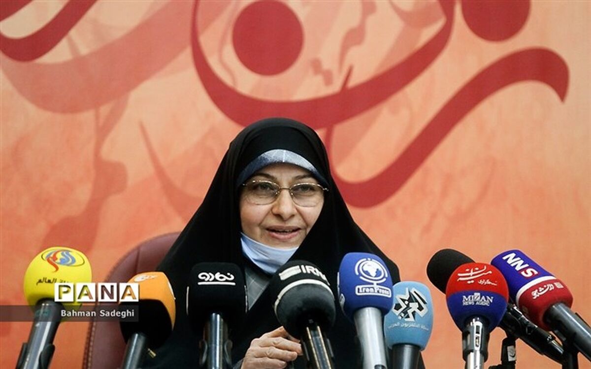 زنان در جنگ رسانه‌ای باید مجهز به سلاح روزآمد و تأثیرگذار شوند