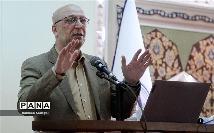 وزیر علوم به کمیسیون آموزش مجلس می‌‌رود