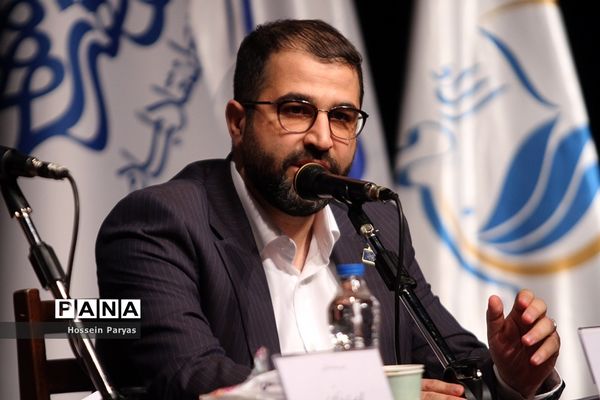 نخستین جشنواره شعر نیکوکاری