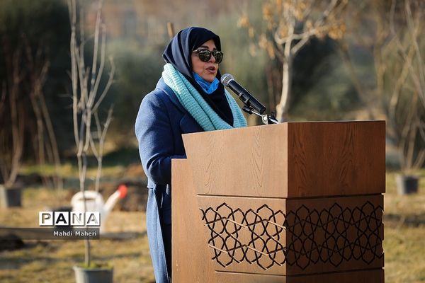 مراسم درختکاری در پارک پردیسان