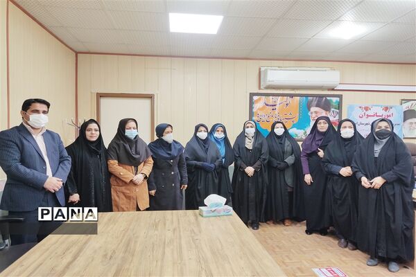 گرامیداشت روز زن در آموزش و پرورش امیدیه