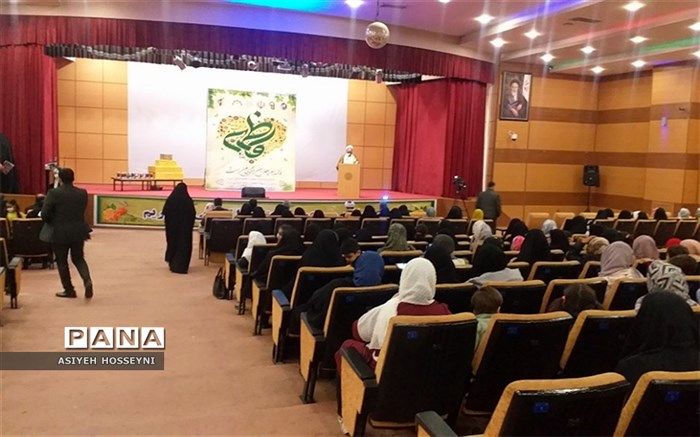 حضرت زهرا(س) رضایت خدا را بر رضایت حق مقدم می‌دانست