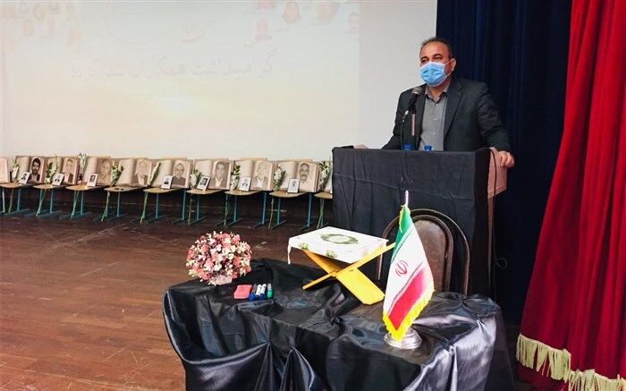 معلمی که در شرایط سخت بیماری تدریس کرده، عملش جهاد محسوب می‌شود