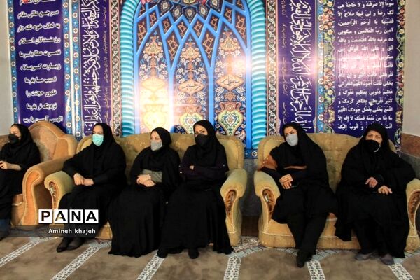 تجلیل از بانوان شاغل در اداره آموزش و پرورش شهرستان بوشهر