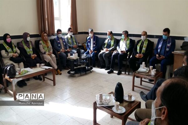 بازدید مسئولان سازمان دانش‌آموزی از کلاس‌های ضمن خدمت بازمهندسی مربیان تشکیلات