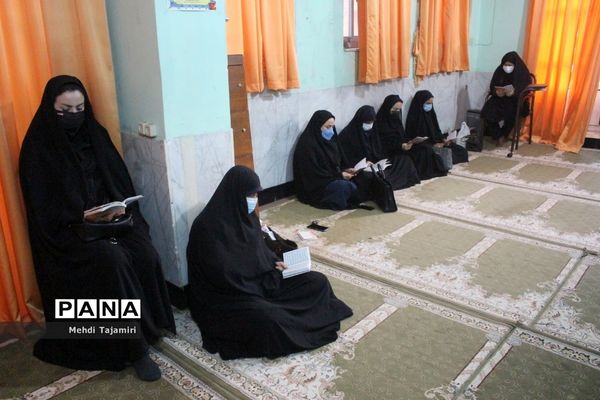 جشن ولادت حضرت فاطمه زهرا (س) همراه با  قرائت زیارت عاشورا