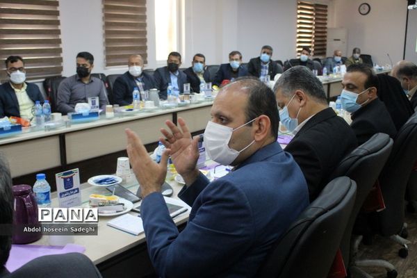 نشست هم‌اندیشی کارشناسان امور اداری آموزش و پرورش شهرستان‌ها و مناطق استان بوشهر