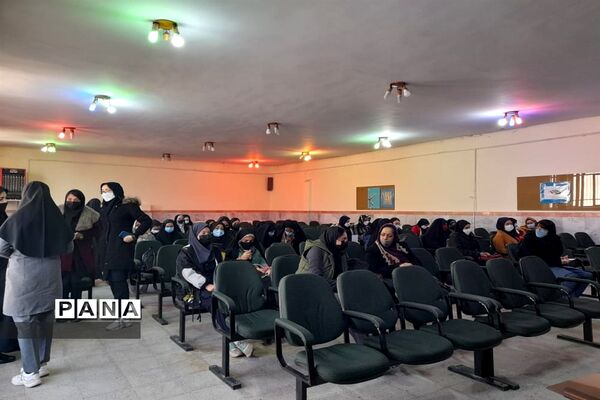 برگزاری انتخابات مجلس دانش آموزی دختر و پسر  ناحیه 4 کرج