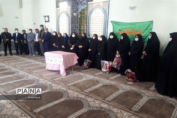 تجلیل از بانوان شاغل در اداره آموزش و‌ پرورش شادگان