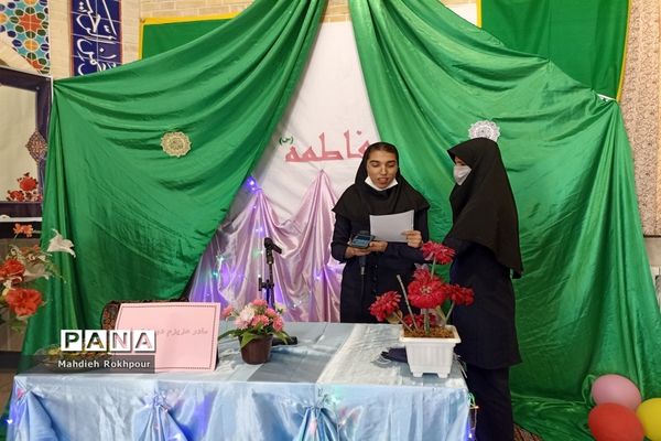 برگزاری جشن روز مادر در دبیرستان نرجسیه