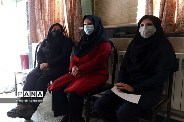 برگزاری جشن روز مادر در دبیرستان نرجسیه
