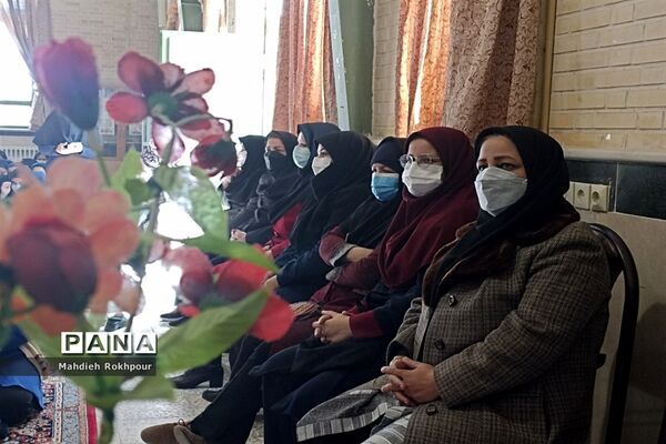 برگزاری جشن روز مادر در دبیرستان نرجسیه