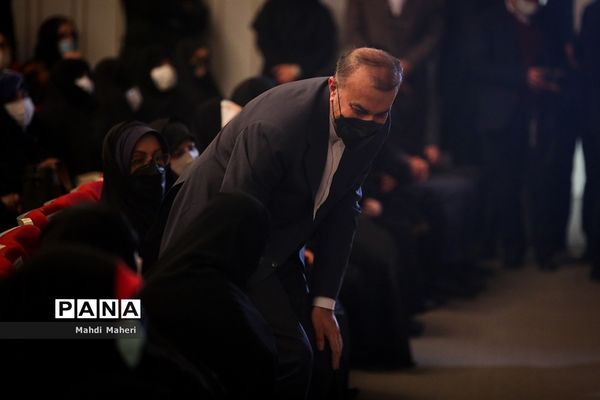 مراسم بزرگداشت روز زن در تالار وحدت