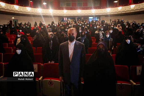 مراسم بزرگداشت روز زن در تالار وحدت