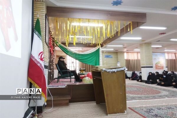 جشن میلاد حضرت زهرا(س) و گرامیداشت مقام مادر در هنرستان صباری