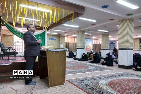 جشن میلاد حضرت زهرا(س) و گرامیداشت مقام مادر در هنرستان صباری