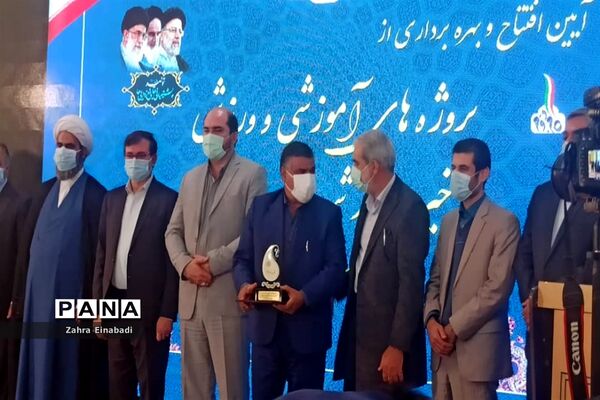 آیین افتتاح و بهره‌برداری از پروژه‌های آموزشی و ورزشی خیرساز در ملارد