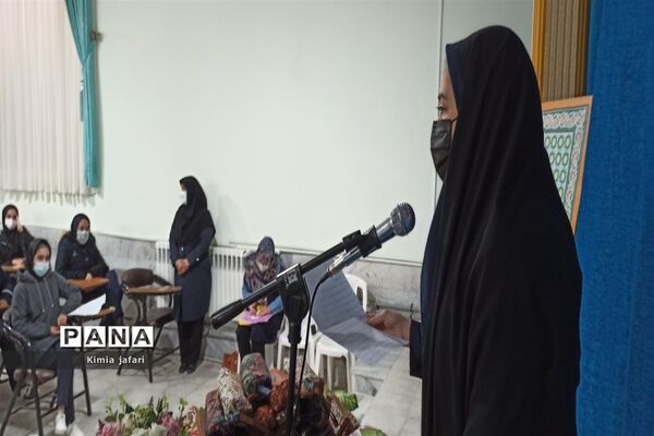 برگزاری جشن‌ فاطمی در دبیرستان شاهد مطهره