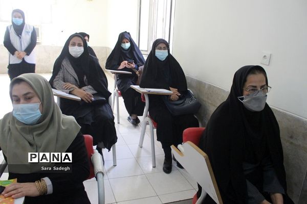 دوره آموزشی نماز ویژه مدیران و معلمان در بوشهر