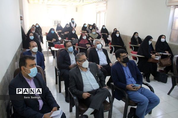 دوره آموزشی نماز ویژه مدیران و معلمان در بوشهر