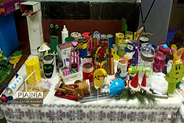 برگزاری نمایشگاه هنرهای دستی به‌مناسبت هفته طبیعت