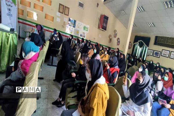 برگزاری دوره آموزشی دانش‌آموزان خبرنگار پیشتاز و پانا در ناحیه 4 کرج