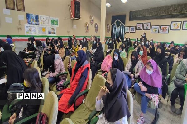 برگزاری دوره آموزشی دانش‌آموزان خبرنگار پیشتاز و پانا در ناحیه 4 کرج