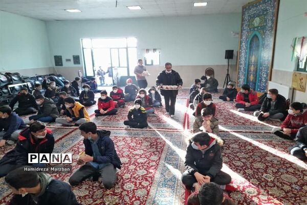 مراسم زیارت عاشورا درآموزشگاه شهید احمد کاظمی اسلامشهر