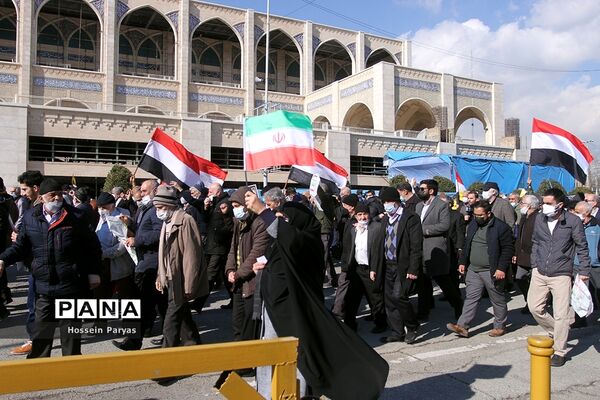 راهپیمایی  نمازگزاران تهرانی در حمایت از مردم مظلوم یمن