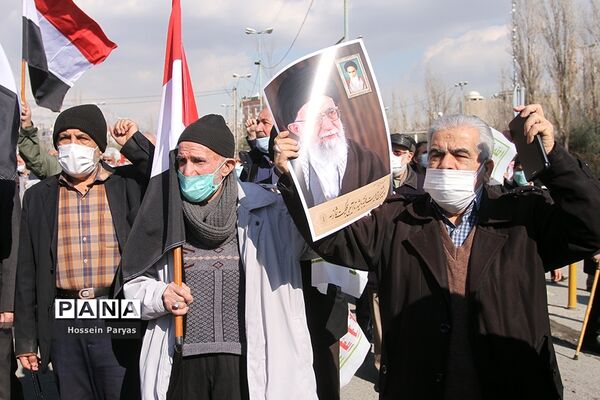 راهپیمایی  نمازگزاران تهرانی در حمایت از مردم مظلوم یمن