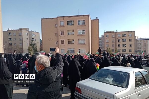 راهپیمایی نمازگزاران بعد از نماز جمعه شهر پردیس
