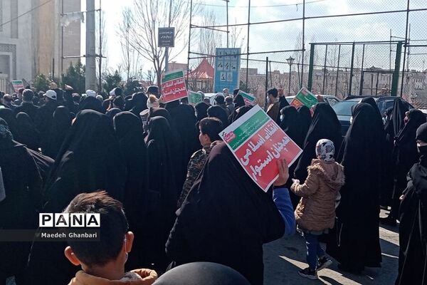 راهپیمایی نمازگزاران بعد از نماز جمعه شهر پردیس