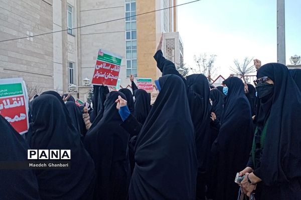 راهپیمایی نمازگزاران بعد از نماز جمعه شهر پردیس