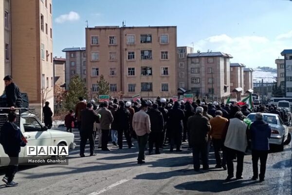 راهپیمایی نمازگزاران بعد از نماز جمعه شهر پردیس