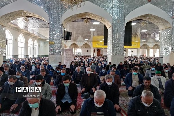 برپایی نماز جمعه کاشمر در جوار امامزاده سید حمزه (ع)