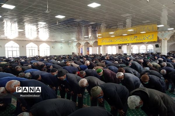 برپایی نماز جمعه کاشمر در جوار امامزاده سید حمزه (ع)