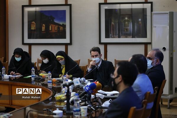 نشست خبری رئیس دانشگاه تهران