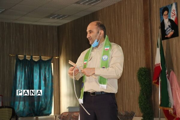 برگزاری کارگاه آموزشی مربیان پیشتاز سازمان دانش‌آموزی ناحیه۶ مشهد