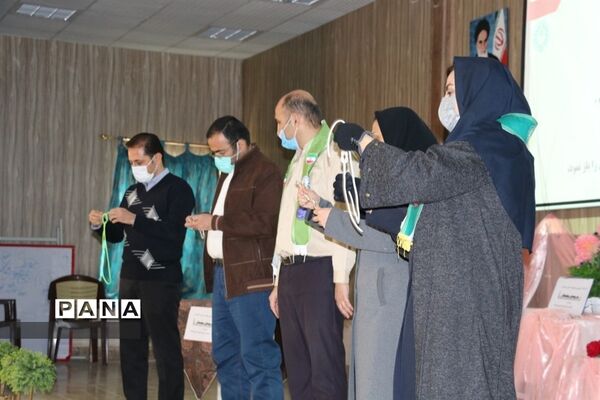 برگزاری کارگاه آموزشی مربیان پیشتاز سازمان دانش‌آموزی ناحیه۶ مشهد