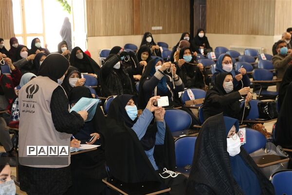 برگزاری کارگاه آموزشی مربیان پیشتاز سازمان دانش‌آموزی ناحیه۶ مشهد