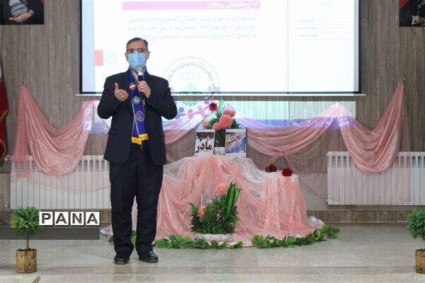 برگزاری کارگاه آموزشی مربیان پیشتاز سازمان دانش‌آموزی ناحیه۶ مشهد