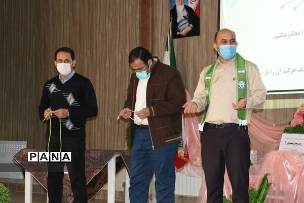 برگزاری کارگاه آموزشی مربیان پیشتاز سازمان دانش‌آموزی ناحیه۶ مشهد