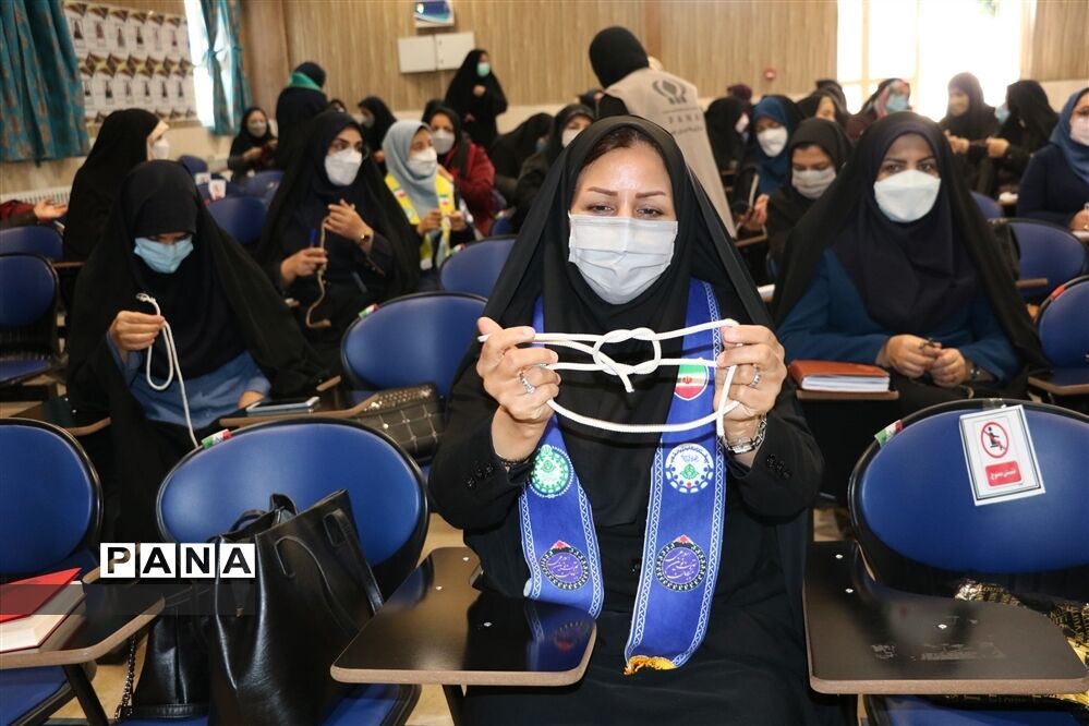 برگزاری کارگاه آموزشی مربیان پیشتاز سازمان دانش‌آموزی ناحیه۶ مشهد