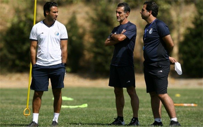 مربی ایتالیایی استقلال در ایران حضور ندارد