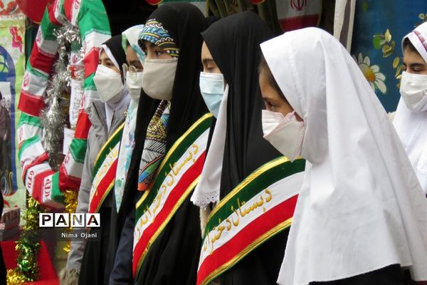 نواخته شدن زنگ انقلاب در منطقه 8